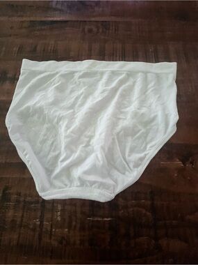 Plain White Womans  Briefs - Soft Cotton Underwear